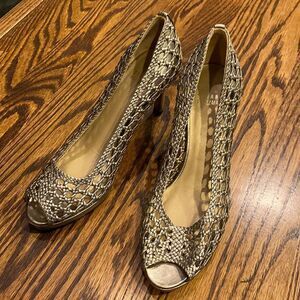 Stuart Weitzman Passive Gold Leather Heel Open Toe Women's Shoes Size 7.5